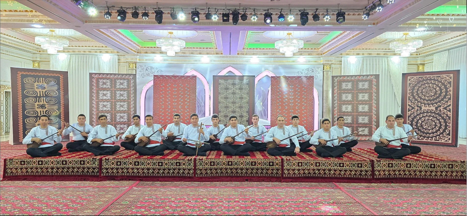 “Bagşylaryň joşgunly owazlary ýaňlananda”